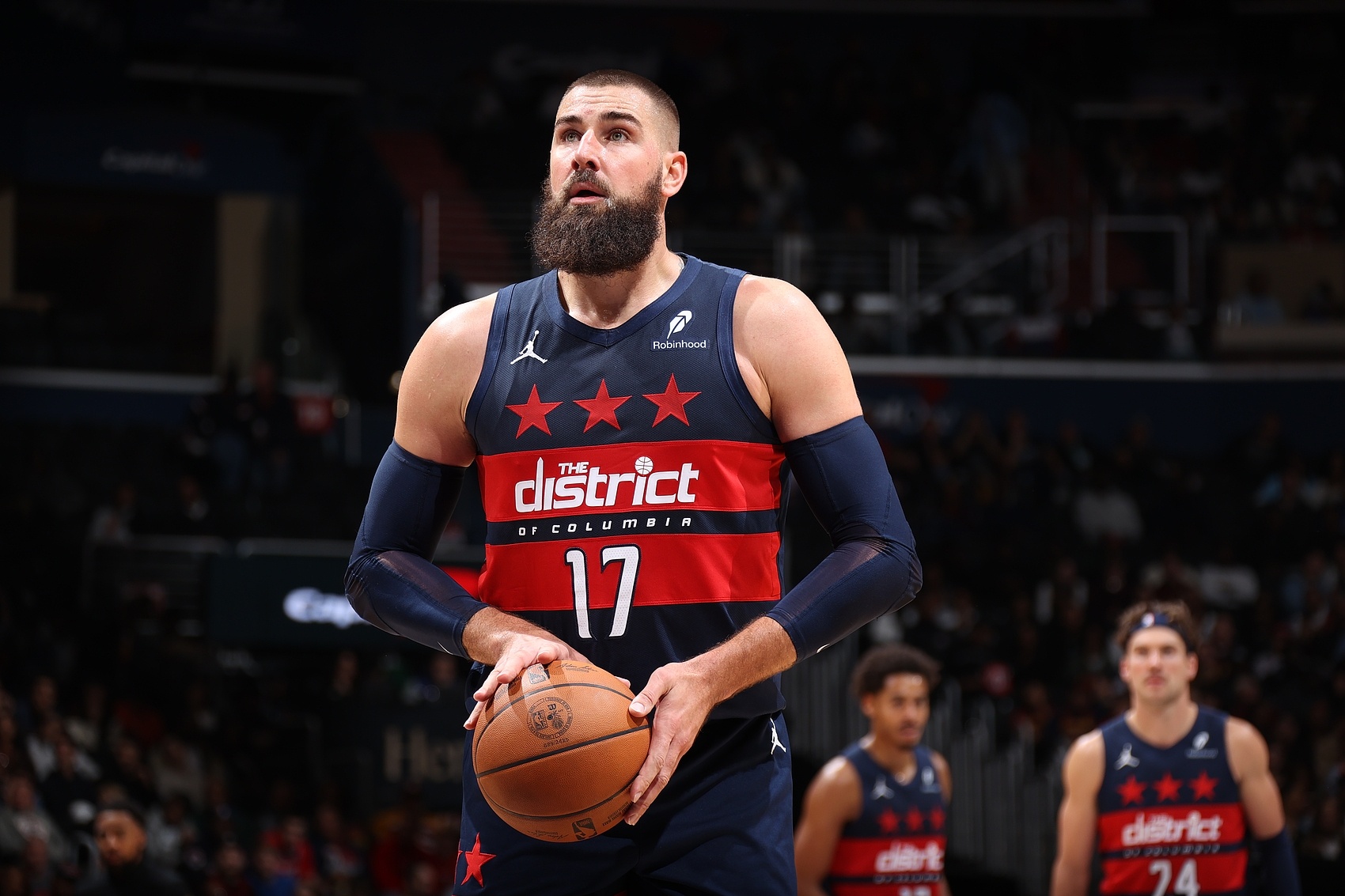 BOB体育官网包含赛后突围战来临；波特兰开拓者围绕NBA常规赛外线爆发；气氛紧张；资深球员宣示担当的词条