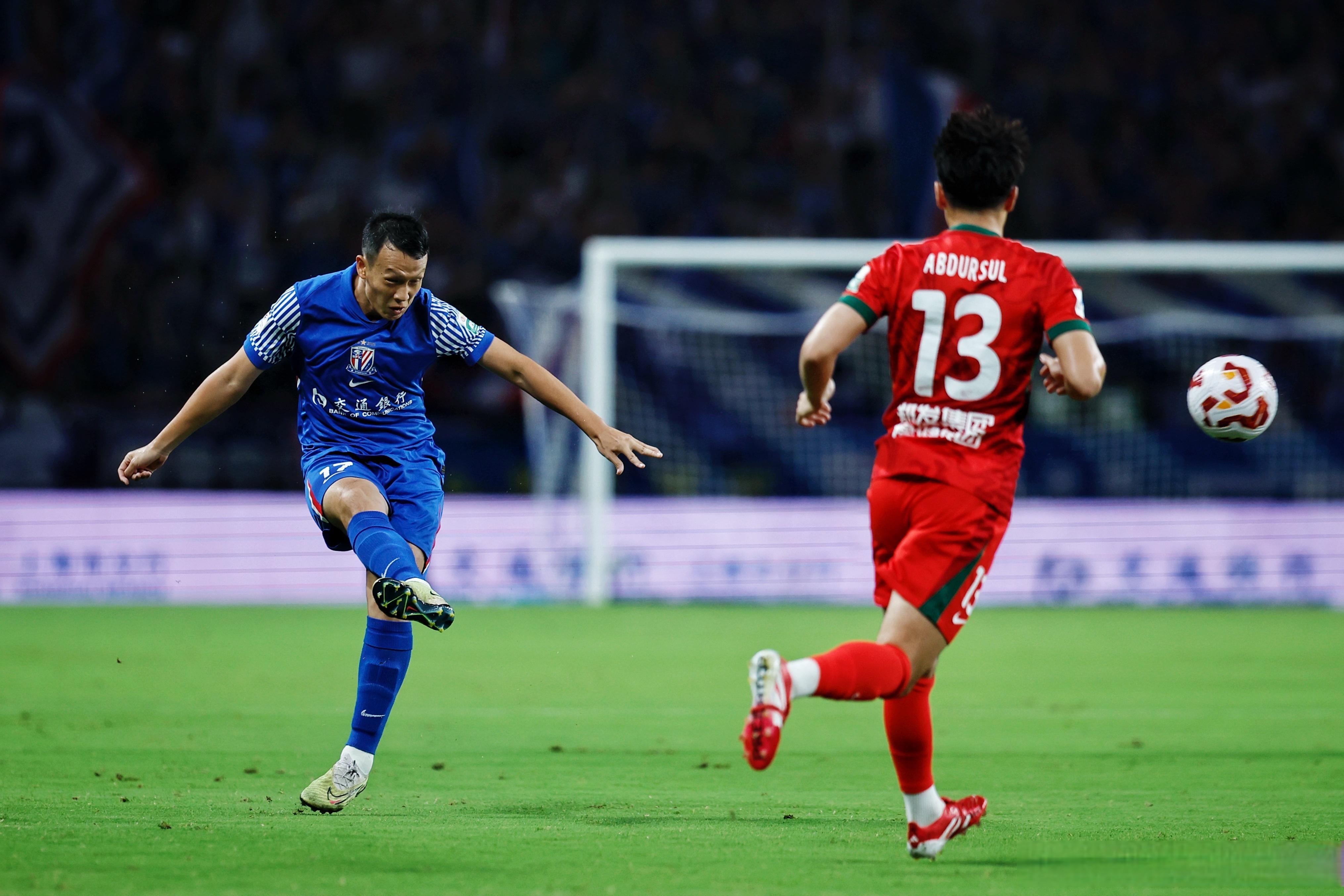 BOB体育上海申花发布备战花絮，今晚单刀错失，欧联任务艰巨，赛季目标并未改变的简单介绍